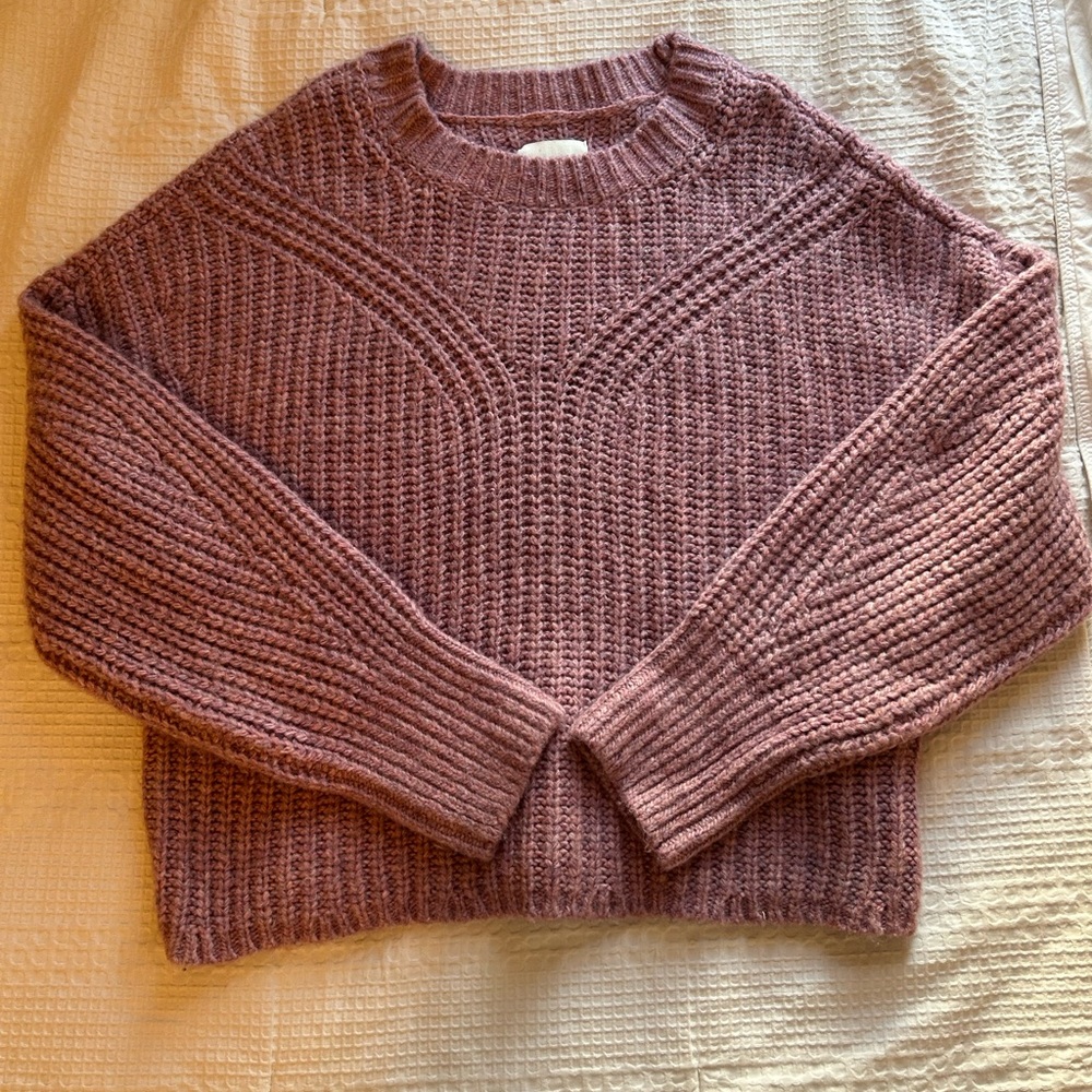 Abercrombie & Fitch Women’s Pink Crewneck Sweater